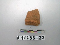 藏品(紅色夾砂細繩紋陶片)的圖片